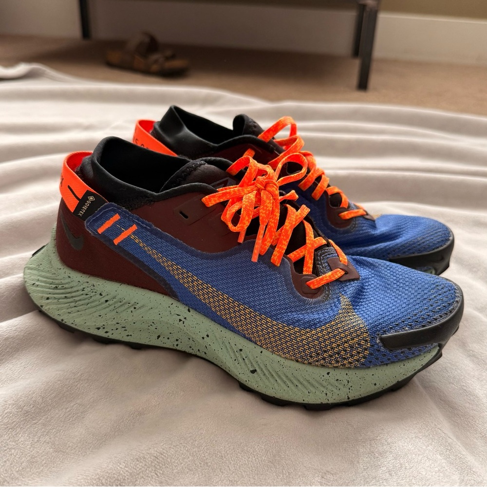 Nike Women’s Blue and Orange Running Shoes